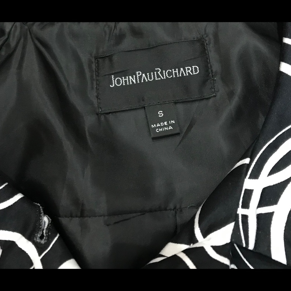 John Paul Richard blazer and Maurice’s top - Picture 2 of 8